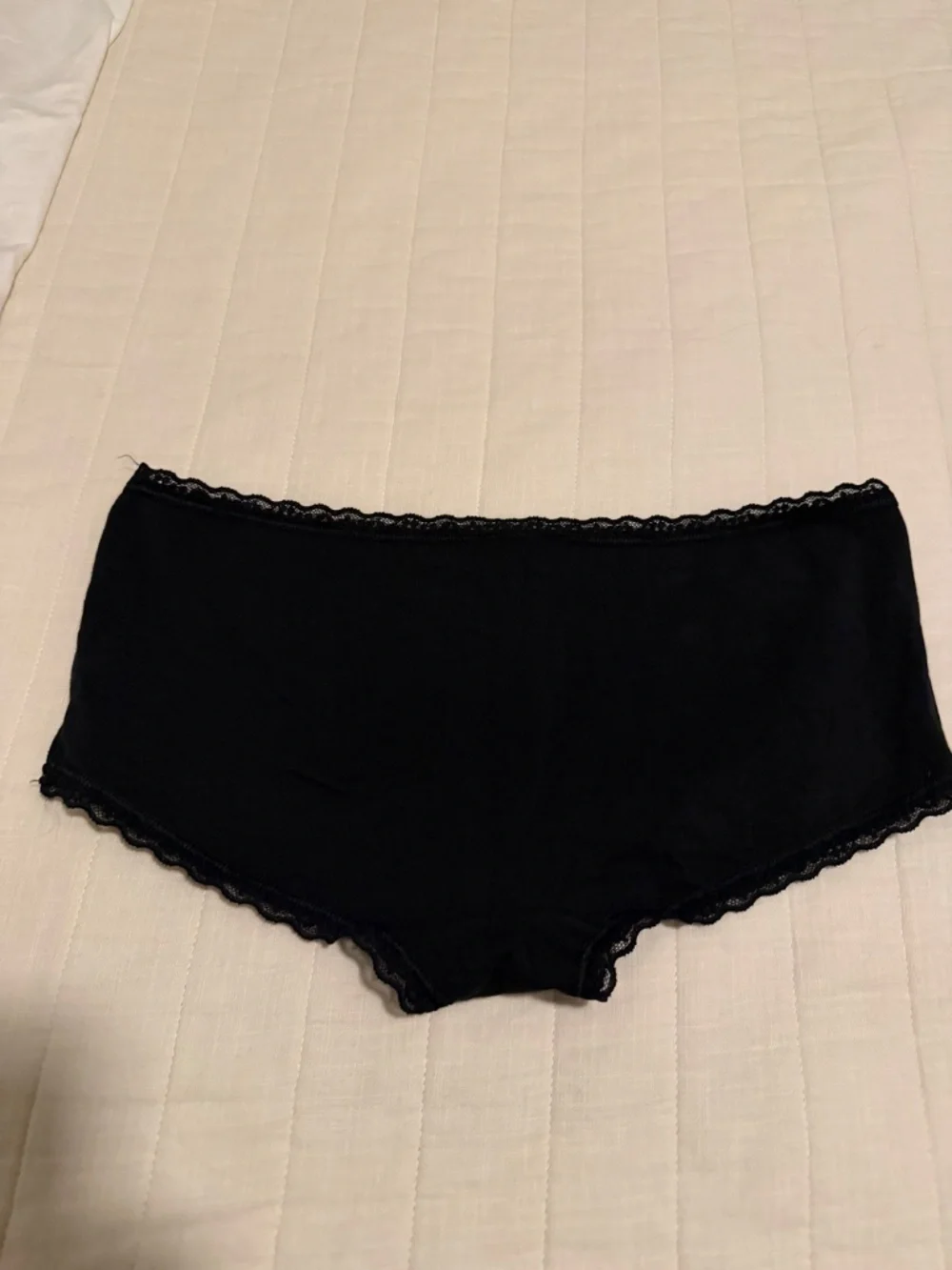 Victoria's Secret Low Rise Boy Short in Black Size M